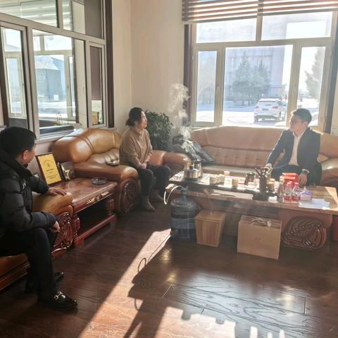 延边分行两级联动走访营销私行客户 力促双方合作升级