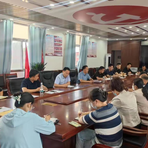 魏湾镇召开第六次理论学习中心组学习会