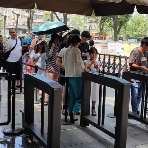 西安城墙引进智慧闸机系统，科技赋能提升游客入园体验