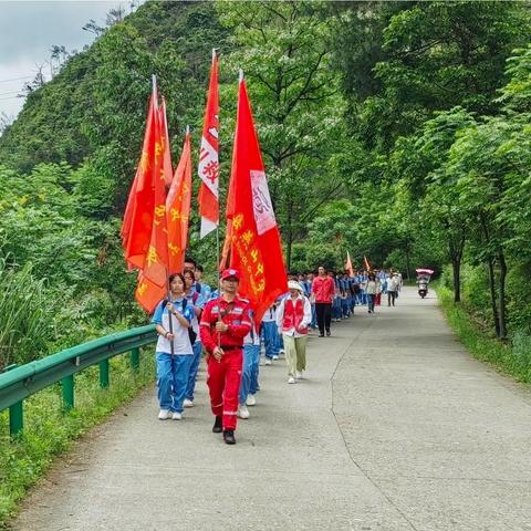 青春砥砺行，阔步新征程——遂川县燕山中学举行2025届高二年级研学远足活动