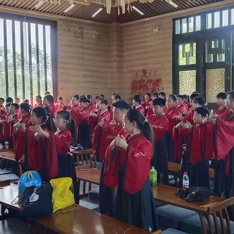 探诗经起源，赏诗词之美                                    ——安丰乡下天助小学研学活动