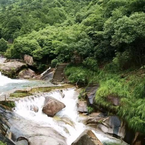 安徽黄山凤凰源大峡谷两日游