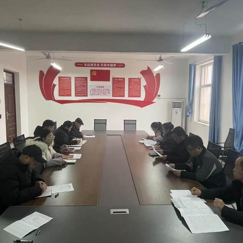 东漳堡镇中心校党支部召开学习贯彻习近平新时代中国特色社会主义思想主题教育专题组织生活会