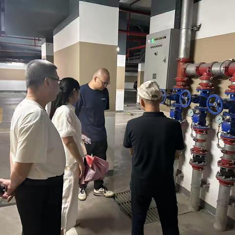 马尾区住建局开展物业小区“杨柳” 台风防汛检查工作