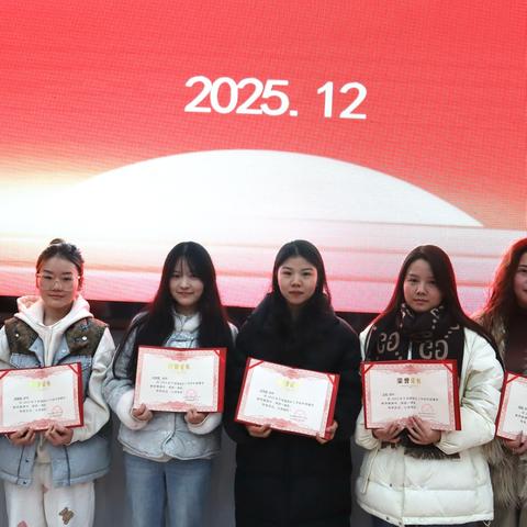 教学平行线，绽放新光芒——湘乡二中初中部青年教师同课异构竞赛纪实