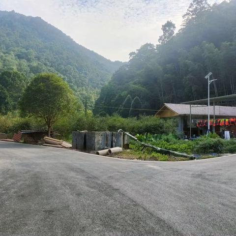 标准双人间，带独立卫生间，空调，洗漱，1.5米床，288一间