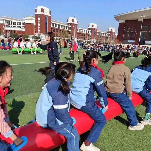 “趣”享运动，“味”你喝彩——乐平市实验学校（小学部）第二届趣味运动会