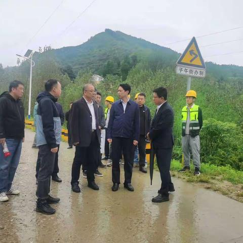 张军区长现场检查山水项目推进情况