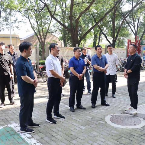 省民政厅、住建厅领导一行调研指导英南街道西南城社区关于完整社区建设试点工作