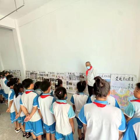 不忘初心  圆梦启航——高力房镇中心学校小学部举行师生观看爱国主义图片展活动