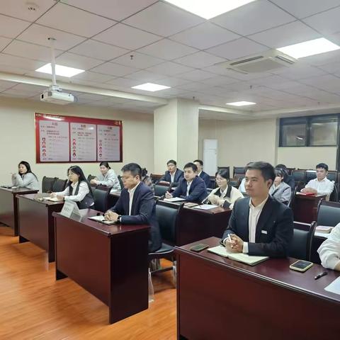 都昌支行举行团支部换届大会暨青年员工座谈会