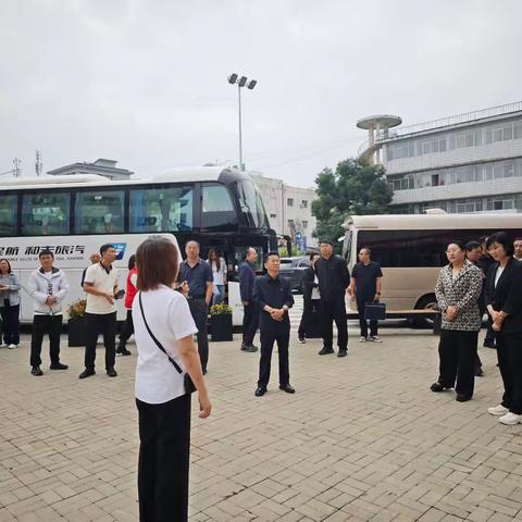 党建引领强根基，网格服务提质效