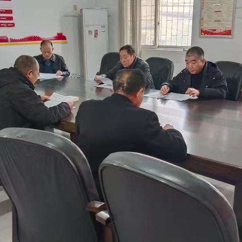 许由街道梨园社区召开2024年度组织生活会