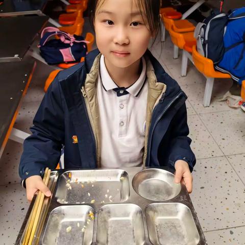 咸阳高新领航学校小学部开展节约粮食主题活动