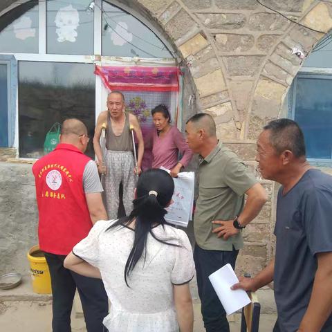 不灿洼村委、驻村工作队看望慰问突发事件家庭