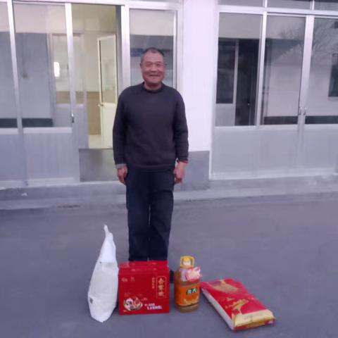 寒冬慰问送温暖，情系退役军人心