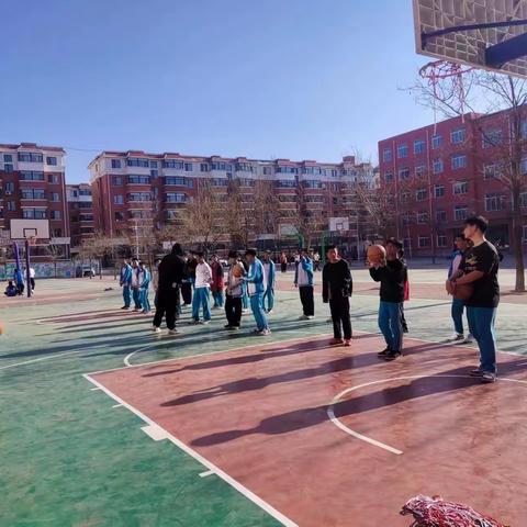 缤纷社团展风采  启智润心助成长                       -第一中学大力开展社团活动