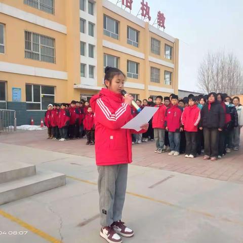 三月春风暖，雷锋伴我行——瀛州学区吴庙中心小学学雷锋志愿服务活动纪实