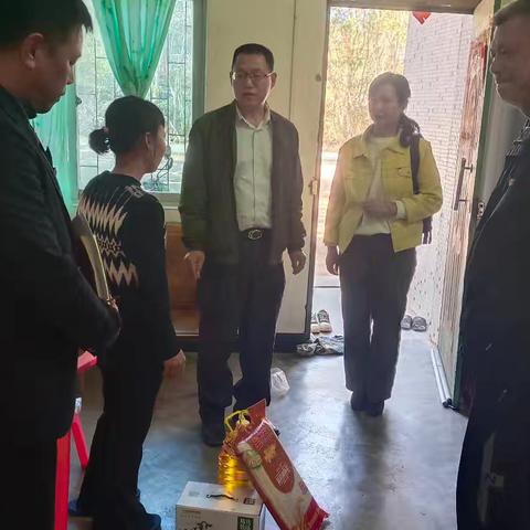 情暖新春 关怀先行——儋州市水务局领导走访慰问困难职工
