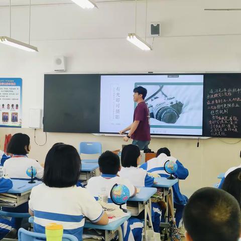 “展美术风采，促教研学习”——海口市第一中学南海学校综合组美术公开课