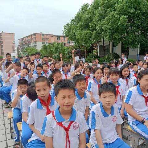 2021---2022学年第二学期五(1)班班主任工作总结