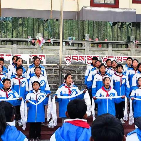 当时明月在，曾照彩云归