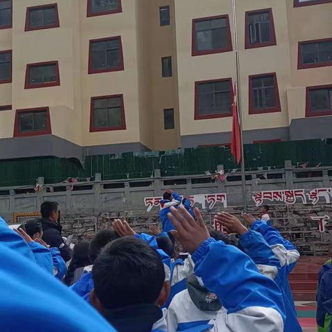 心如花木，向阳而生