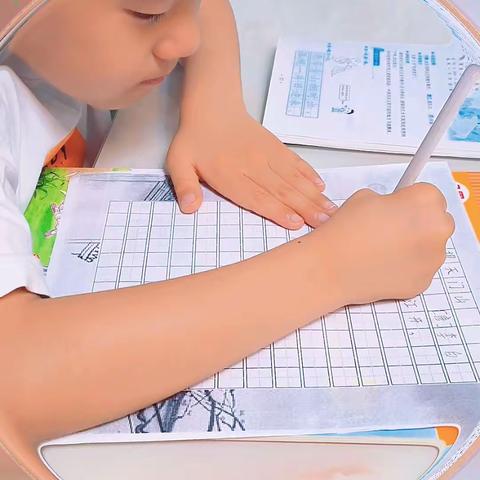 暑假生活指南 | “笔墨飘香”