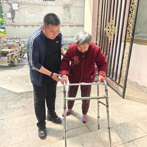 党建引领聚温情 敬老服务暖人心 ——林家村文明实践志愿者开展70岁以上老人暖心聚餐活动