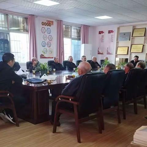 一片丹心育桃李，半身韶华筑师魂 ——安居镇中心学校召开重阳节老教师座谈会