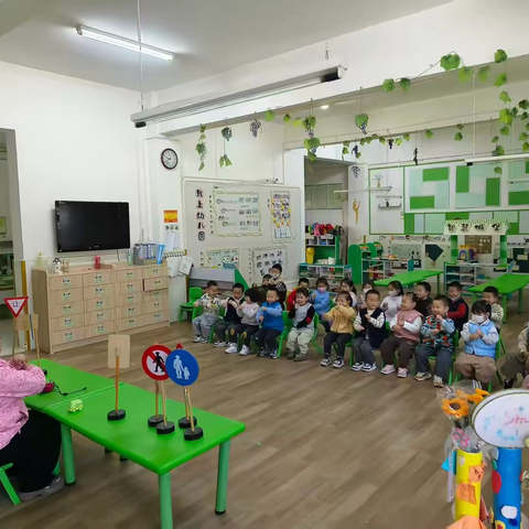 元气满满，童趣无限火箭军某部八一幼儿园小三班11月生活集锦