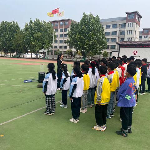 我们一起跳起来！———台儿庄区实验小学体育组新课堂达标课