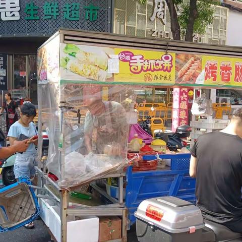 【党建引领，服务民生】东苑社区开展公共场所卫生整治专项巡查