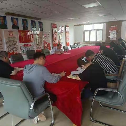 暴雨无情人有情   抢险救灾争先锋