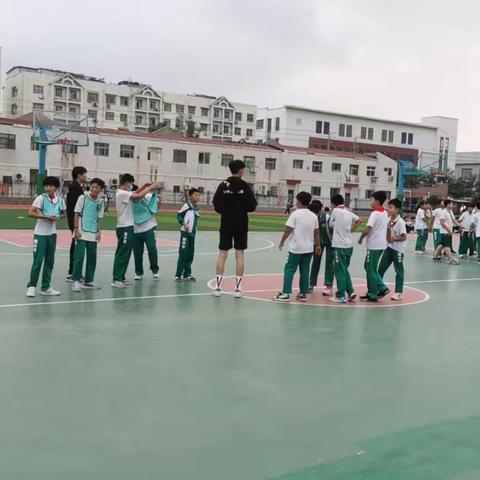 展青春风采，享篮球快乐—濮阳市第八中学“校长杯”篮球赛六（5）班