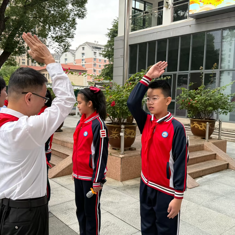 红领巾爱祖国——福州市朝阳小学“10.13建队日”系列活动