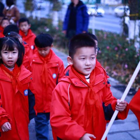 “争做小小消防员  平安相伴你我他”恩施市硒都民族实验小学216班绿芽中队开展校外消防研学体验活动