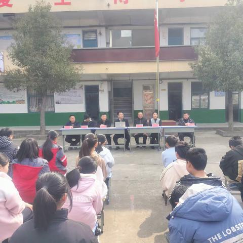 以梦为马，不负韶华，刻苦拼博，奔向未来一一吴村镇中学举办励志演讲大会暨拜师礼仪式