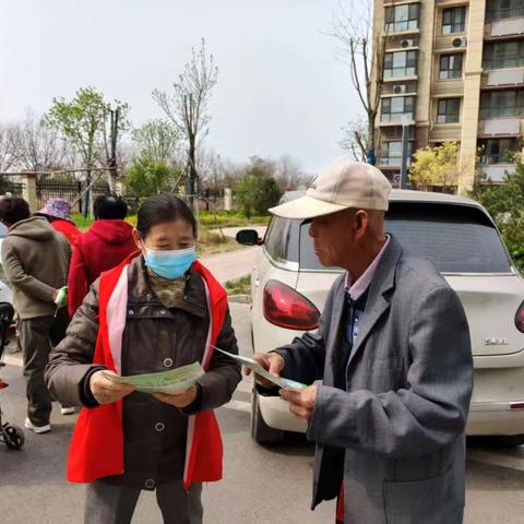 枣园街道开展垃圾分类入户宣传活动