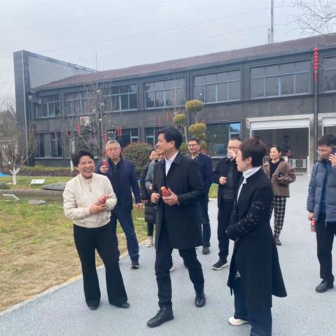 省林业局李永胜副局长来义调研绿化指导月活动