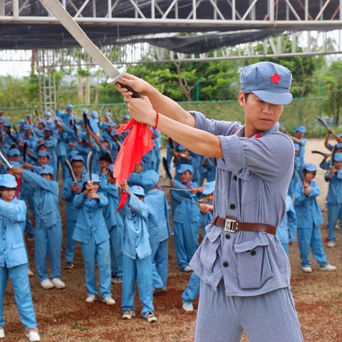 麻章志满小学｜追寻红色足迹，传承红军精神！