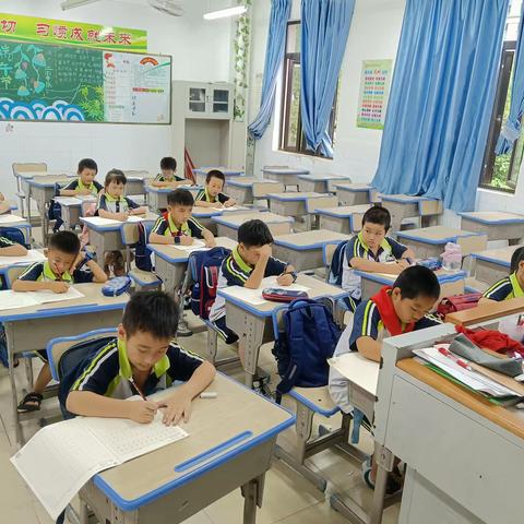 2023年春季芙蓉小学硬笔基础班