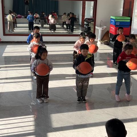 菩萨庙中心幼儿园中二班活动表奖