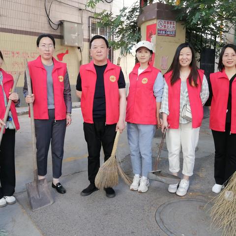 桥西区总工会党支部继续组织党员开展“我是文明市民、要为城市争光，我是燕赵儿女、要为河北争气”志愿服务