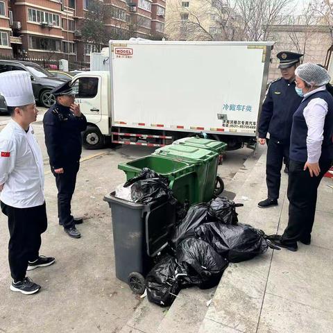 建新中队节日不打烊 加强督导检查垃圾分类