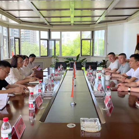 尖草坪区人大常委至龙城公司开展“双联系、双服务”走访慰问活动