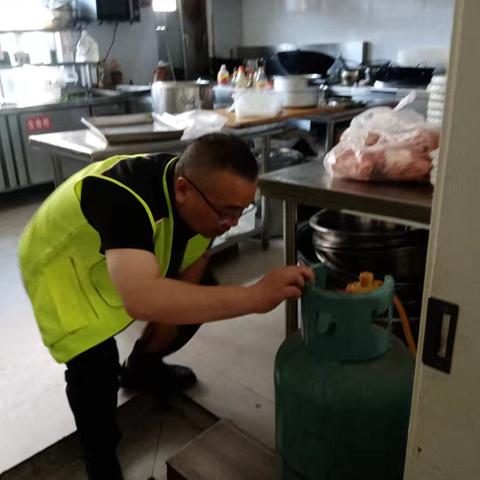 光明北路社区燃气安全隐患大检查