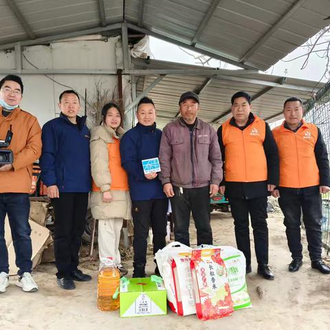 春节走访慰问 情暖困难家庭