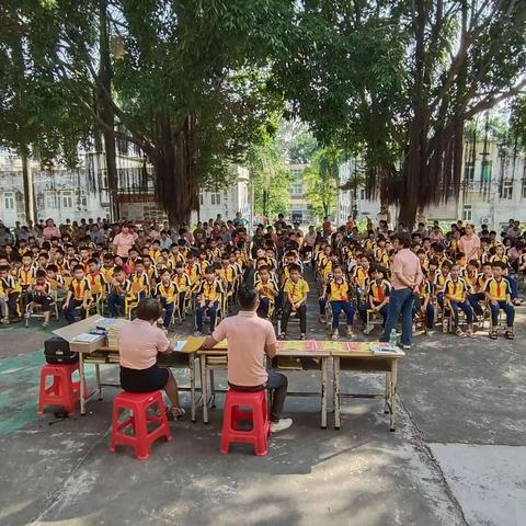 家校携手，静待花开—塘蓬镇罗头小学家长会