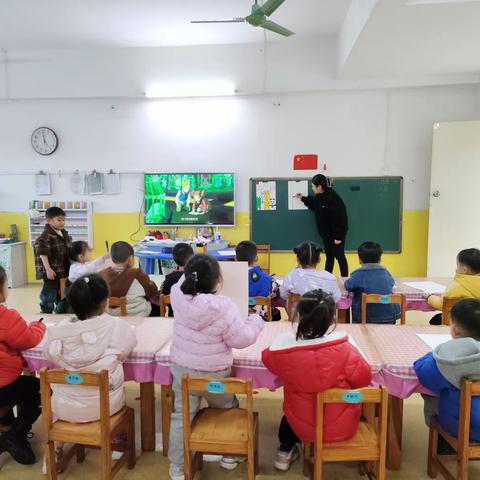 金苹果幼儿园2024年春季学期大二班绘画成果展示